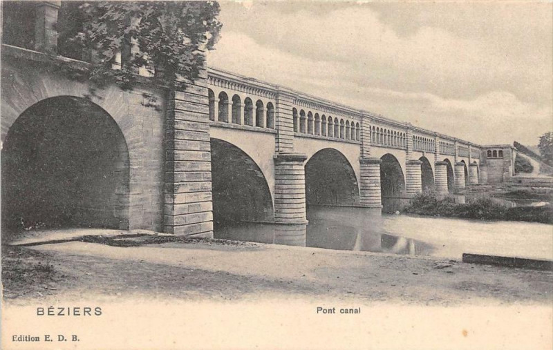 Carte postale ancienne Beziers Pont Canal (dos non divisé) à Béziers