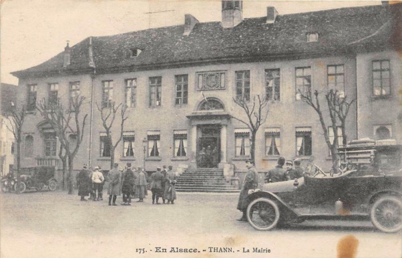 Carte postale ancienne Thann La Mairie à Thann