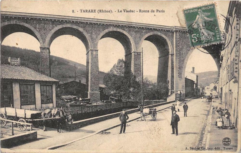 Carte postale ancienne Tarare Le Viaduc Route De Paris à Tarare