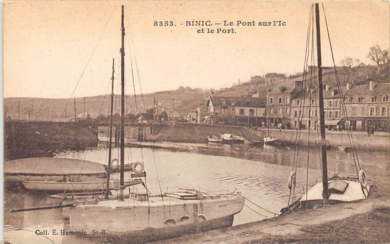 Carte postale ancienne Binic Le Pont Sur L'Ic Et Port
