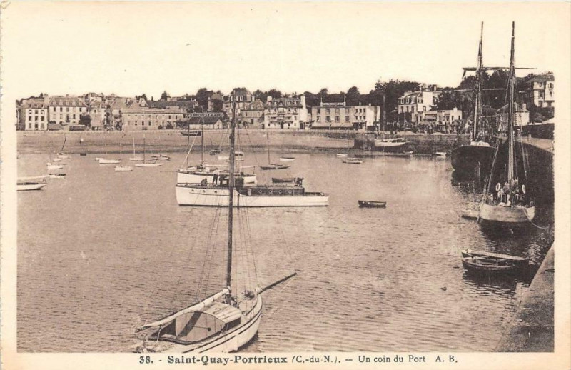 Carte postale ancienne Saint Quay Portrieux Un Coin Du Port à Saint-Quay-Portrieux