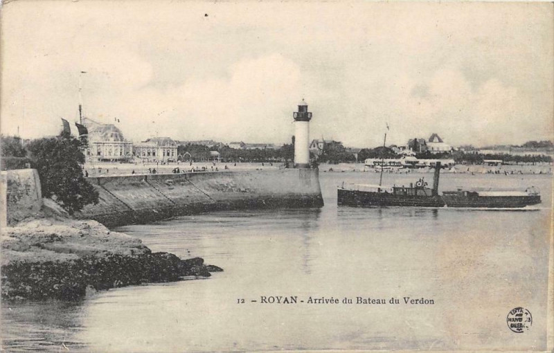 Carte postale ancienne Royan Arrivee Du Bateau Du Verdon à Royan
