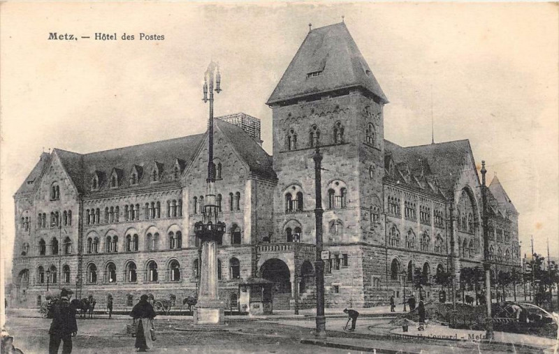 Carte postale ancienne Metz Hotel Des Postes à Metz