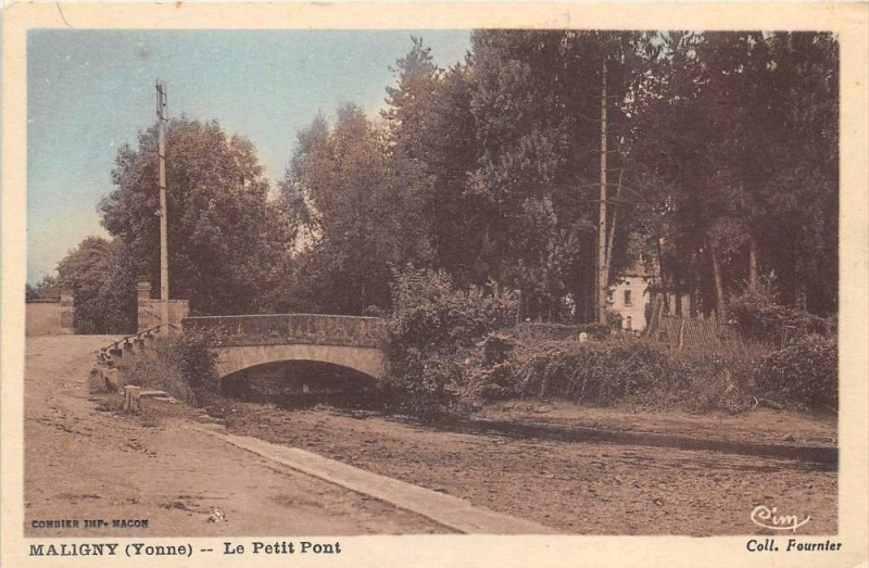 Carte postale ancienne Maligny Le Petit Pont à Maligny