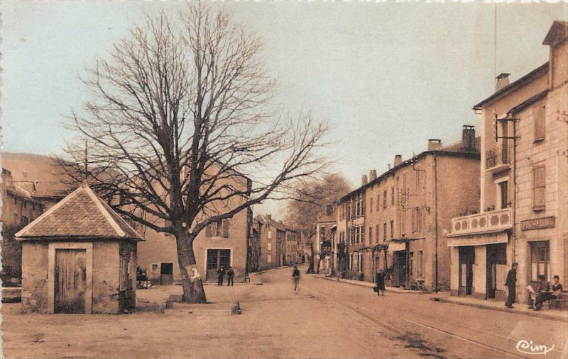 Carte postale ancienne Pierre Segade Viane Rue Principale Avenue De La Gare à Viane