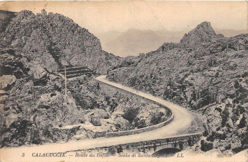 Carte postale ancienne 20 Calacuccia Route Du Defile à Calacuccia