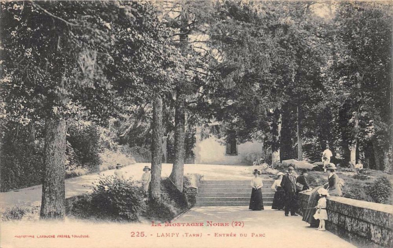 Carte postale ancienne Lampy Entree Du Parc
