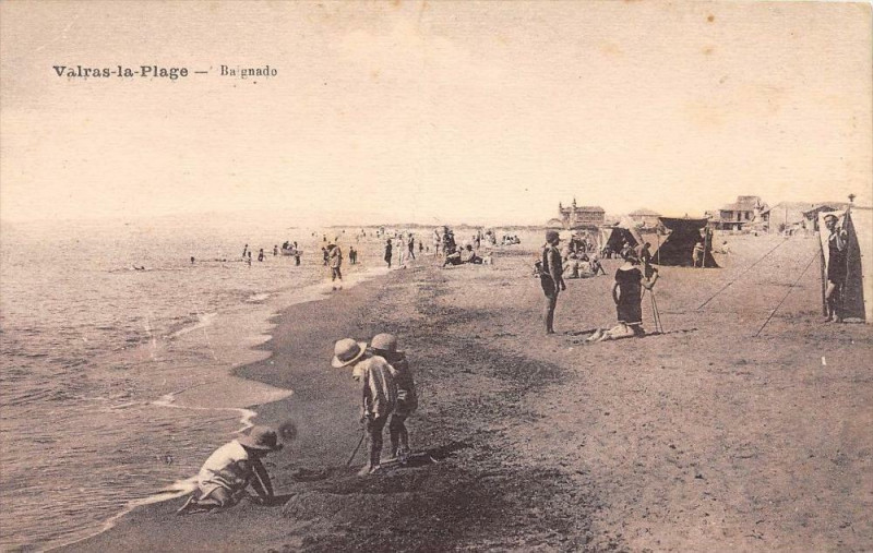 Carte postale ancienne Valras La Plage Baignade