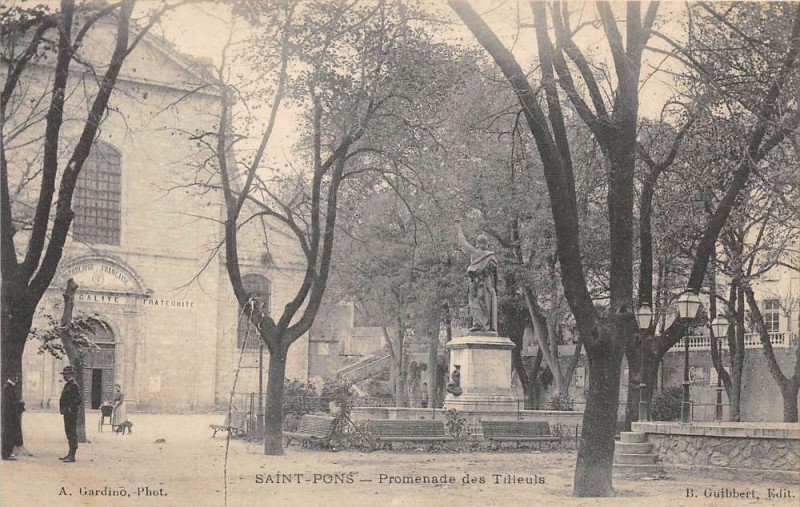 Carte postale ancienne Saint Pons Promenade Des Tilleuls