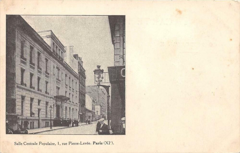 Carte postale ancienne Paris Salle Centrale Populaire Rue Pierre Levee à Paris