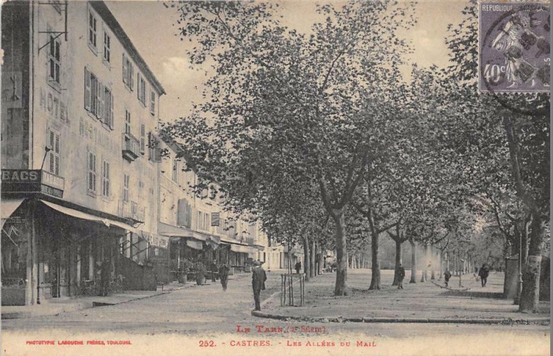 Carte postale ancienne Castres Les Allees Du Mail à Castres