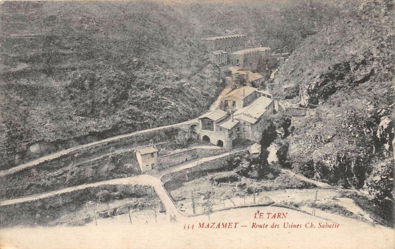 Carte postale ancienne Mazamet Route Des Usines Sh.sabatie à Mazamet