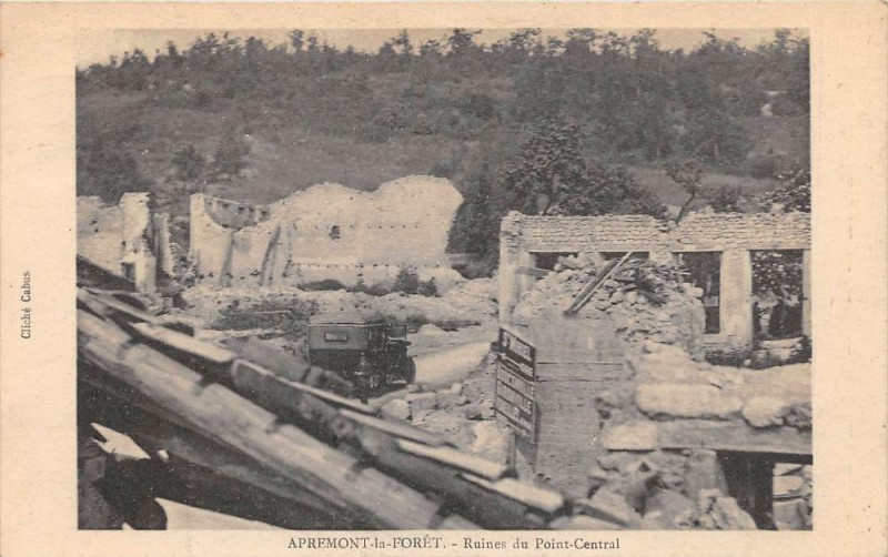 Carte postale ancienne Apremont La Foret Ruines Du Point Central