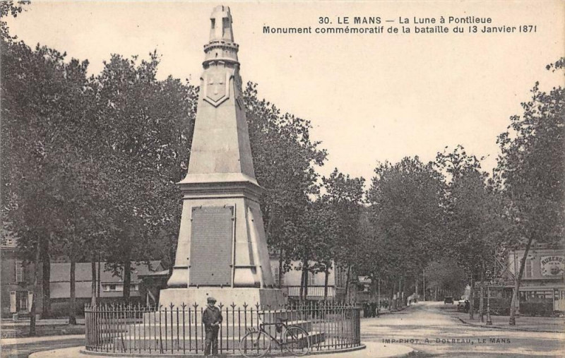 Carte postale ancienne Le Mans La Lune A Pontlieue au Mans