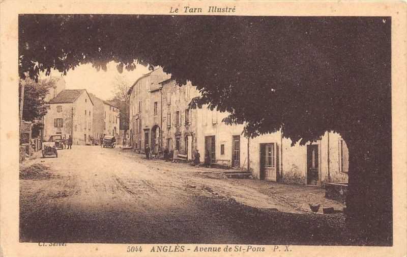 Carte postale ancienne Angles Avenue De Saint Pons à Anglès