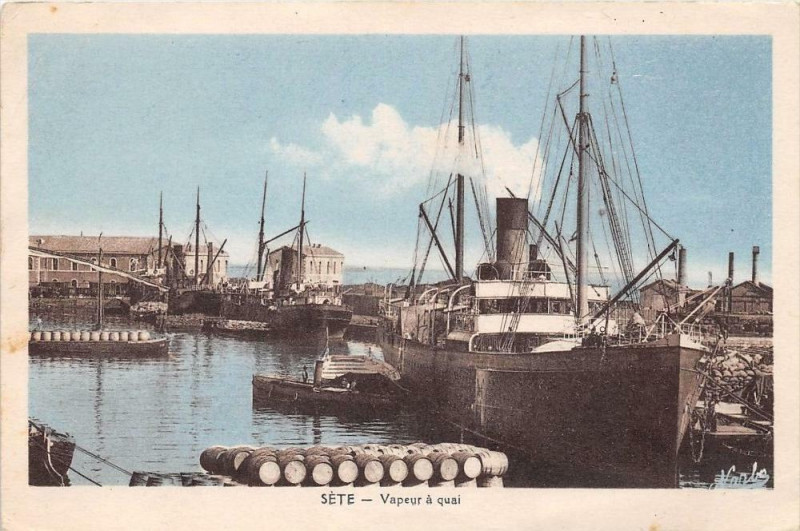 Carte postale ancienne Sete Vapeur A Quai à Sète