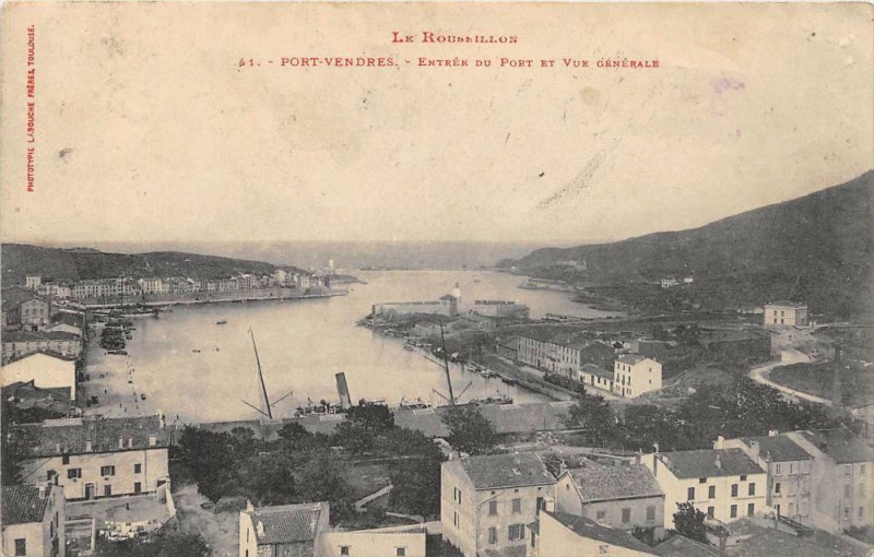 Carte postale ancienne Port Vendres Entree Du Port Et Vue Generale à Port-Vendres