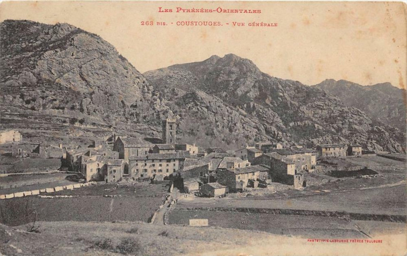 Carte postale ancienne Coustouges Vue Generale à Coustouges