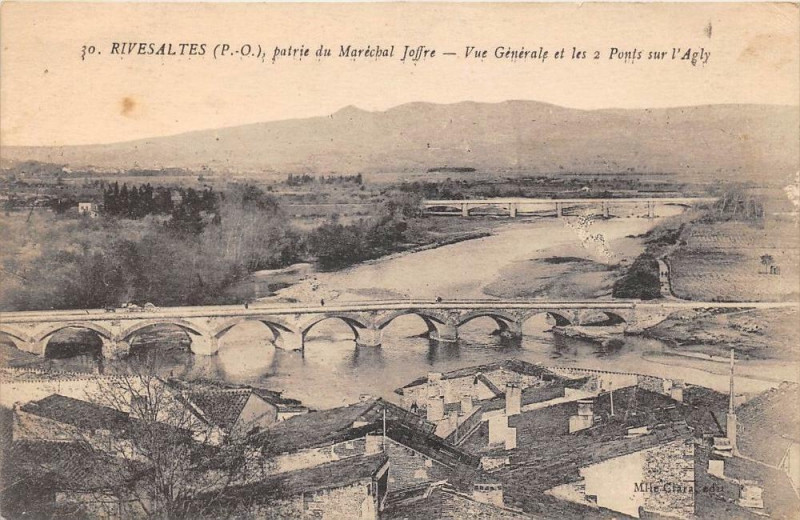 Carte postale ancienne Rivesaltes Vue Generale Et Les 2 Ponts Sur Agly à Rivesaltes