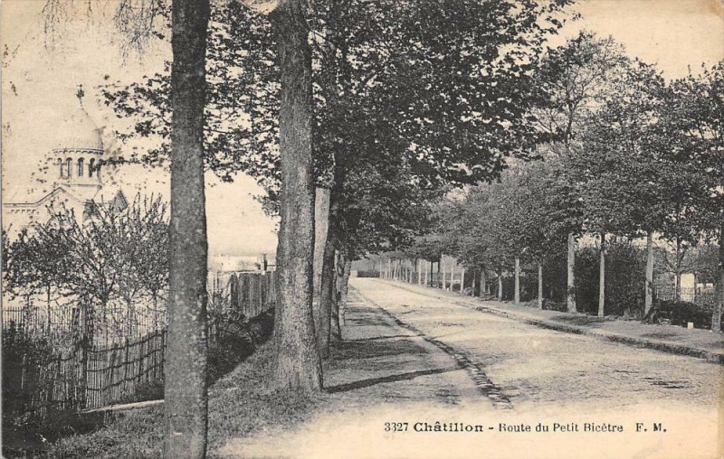 Carte postale ancienne Chatillon Route Du Petit Bicetre à Châtillon