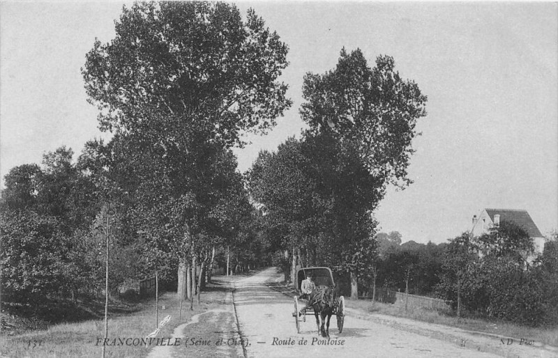 Carte postale ancienne Franconville Route De Pontoise à Franconville