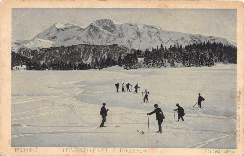 Carte postale ancienne Les Arcelles Et Le Taillefer
