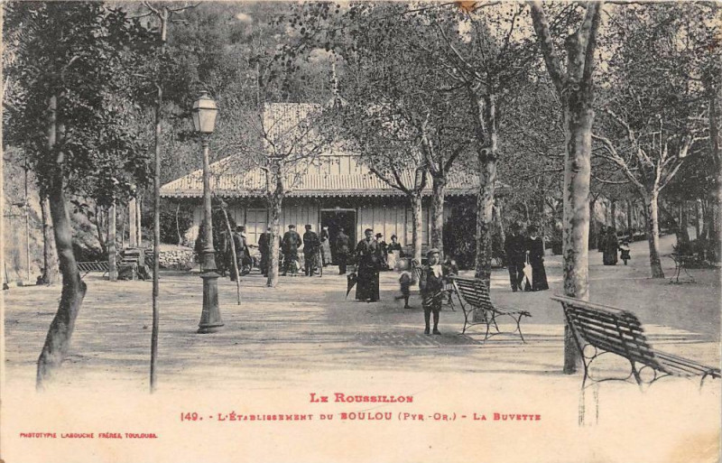 Carte postale ancienne L'Etablissement Du Boulou  La Buvette