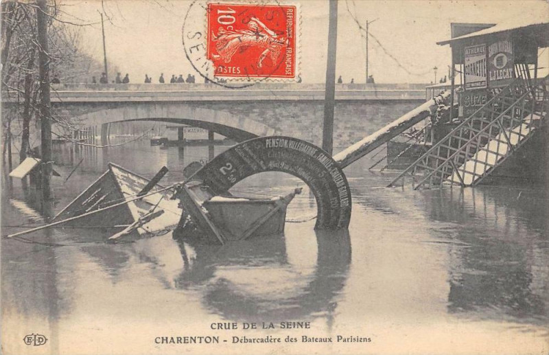 Carte postale ancienne Charenton Debarcadere Des Bateaux Parisiens