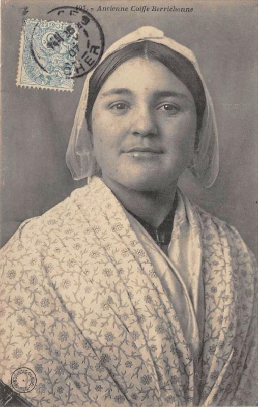 Carte postale ancienne Ancienne Coiffure Berrichonne