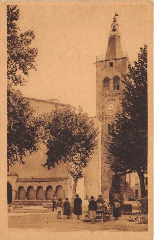 Carte postale ancienne Prades Eglise Saint Pierre à Prades