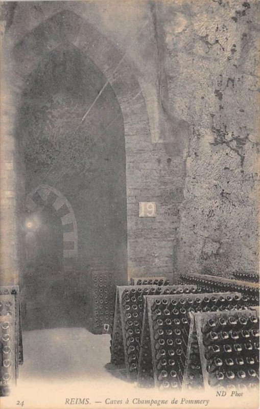Carte postale ancienne Reims Caves Pommery Champagne à Reims