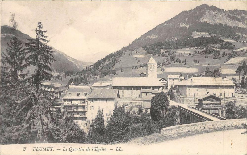 Carte postale ancienne Flumet Le Quartier De L'Eglise à Flumet