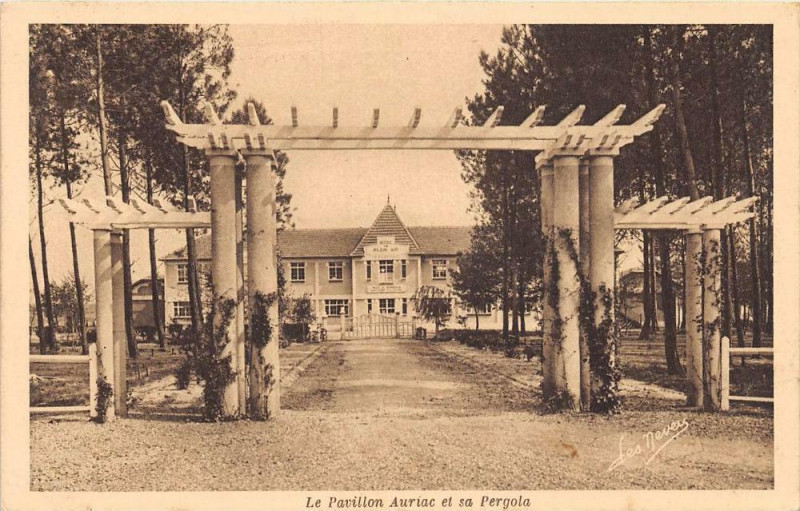 Carte postale ancienne Andernos Le Pavillon Auriac Et Sa Pergola