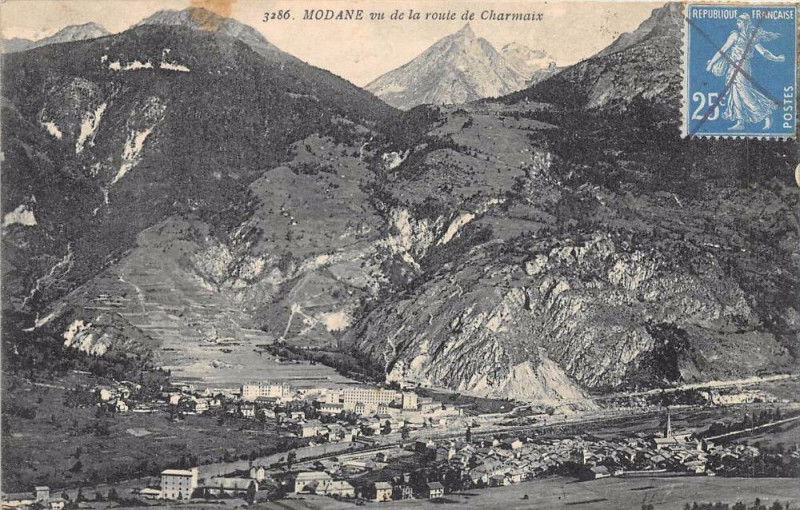 Carte postale ancienne Modane Vu De La Route De Charmaix à Modane