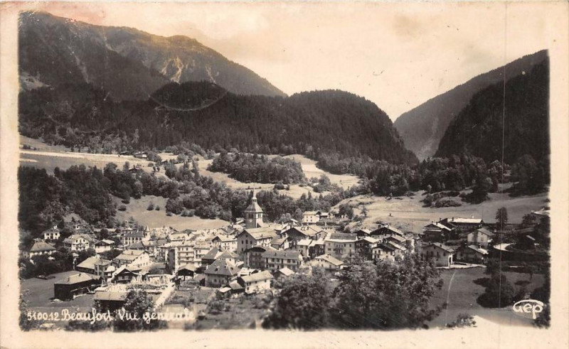 Carte postale ancienne Beaufort Vue Generale à Beaufort