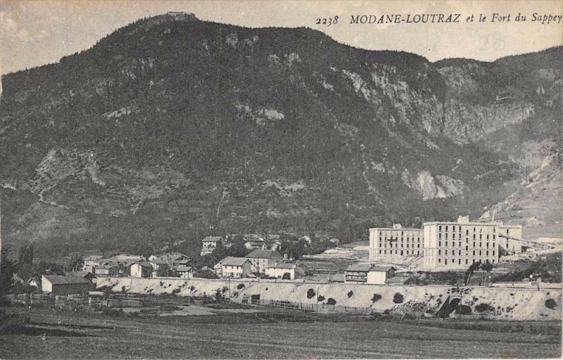 Carte postale ancienne Modane Loutraz Et Le Fort Du Sappey à Modane
