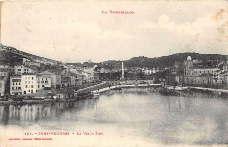 Carte postale ancienne Port Vendres Le Vieux Port à Port-Vendres
