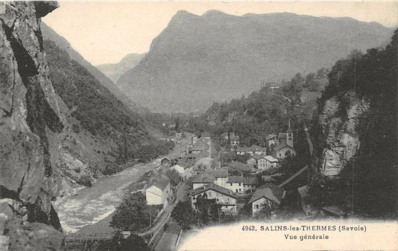 Carte postale ancienne Salins Les Thermes Vue Generale