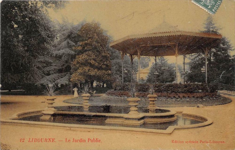 Carte postale ancienne Libourne Le Jardin Public (cpa émaillée à Libourne