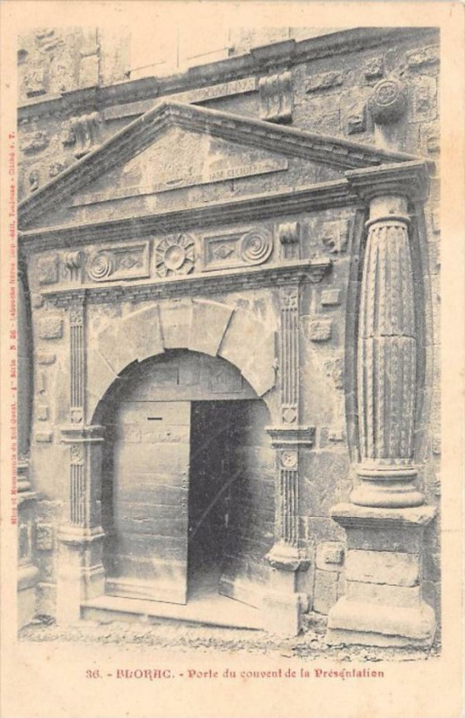 Carte postale ancienne Florac Porte Du Couvent De La Presentation (dos non divisé)