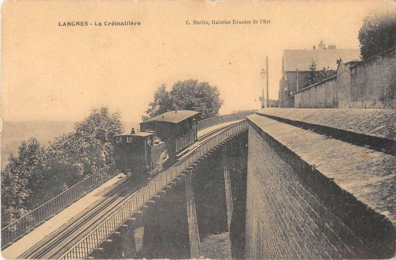Carte postale ancienne Langres La Cremaillere à Langres