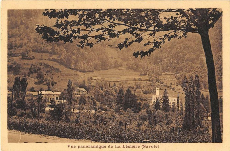 Carte postale ancienne Vue Panoramique De La Lechere