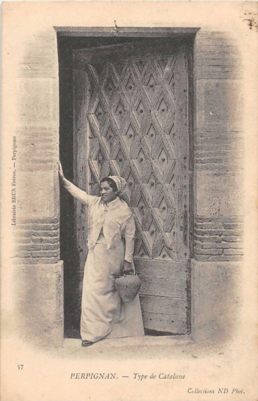 Carte postale ancienne Perpignan Type De Catalane   (dos non divisé) à Perpignan