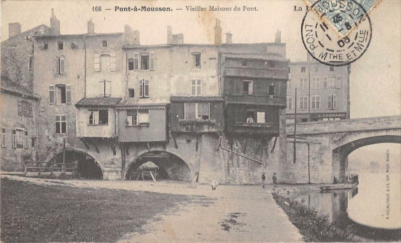 Carte postale ancienne Pont A Mousson Vieilles Maisons Du Pont à Mousson