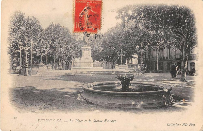 Carte postale ancienne Perpignan La Place Et La Statue Arago (dos non divisé) à Perpignan