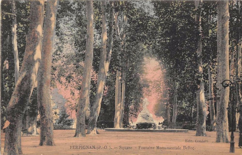 Carte postale ancienne Perpignan Square Fontaine Monumentale De Belloc à Perpignan