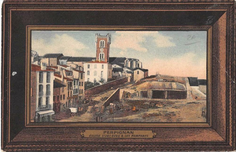 Carte postale ancienne Perpignan Eglise Saint Jacques Et Les Remparts à Perpignan