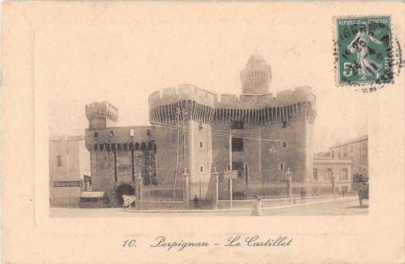 Carte postale ancienne Perpignan Le Castillet à Perpignan