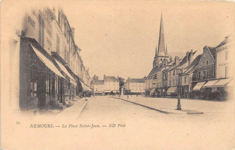 Carte postale ancienne Nemours La Place Saint Jean  (dos non divisé) à Nemours