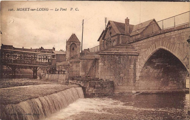 Carte postale ancienne Moret Sur Loing Le Pont